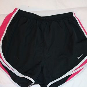 Nike Shorts Size M